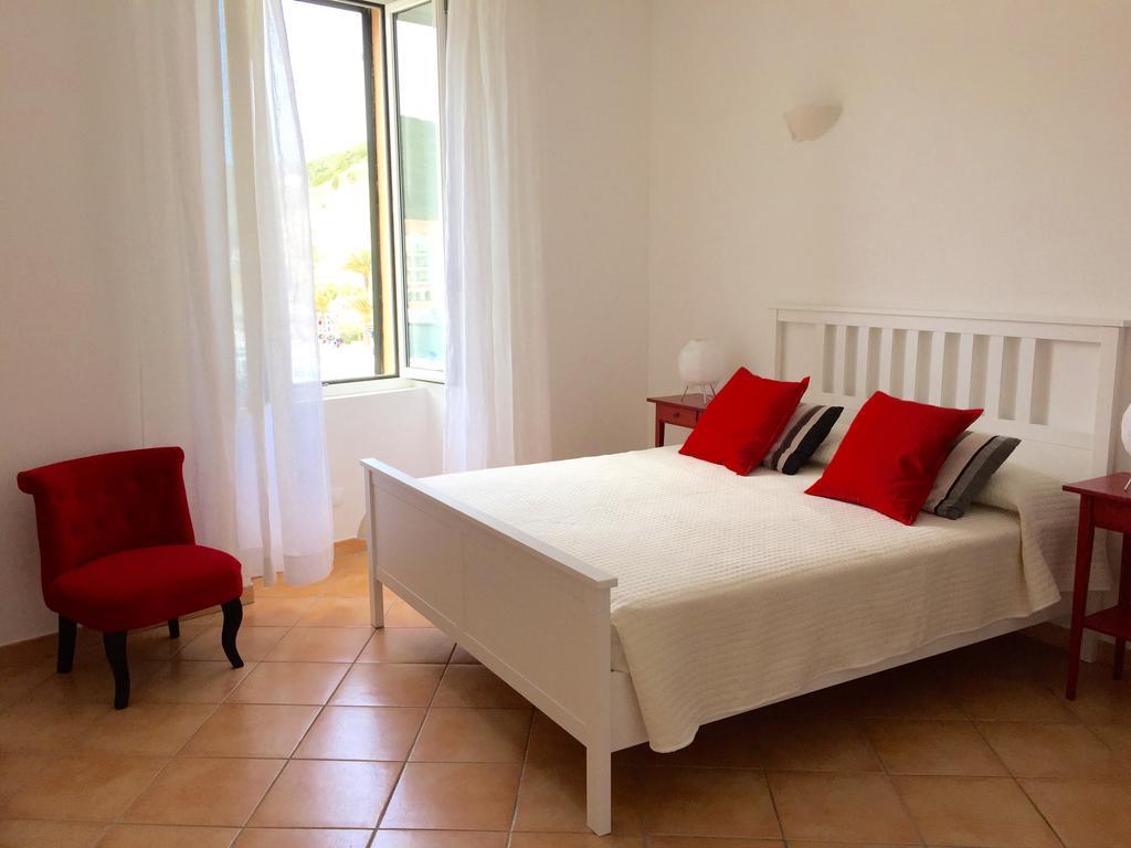 Les Appartements Du Port Bonifacio  Bilik gambar