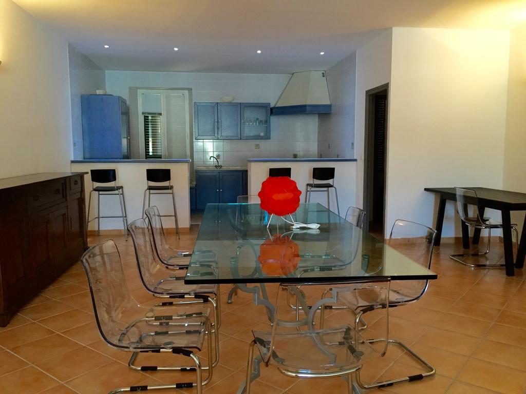 Les Appartements Du Port Bonifacio  Bilik gambar